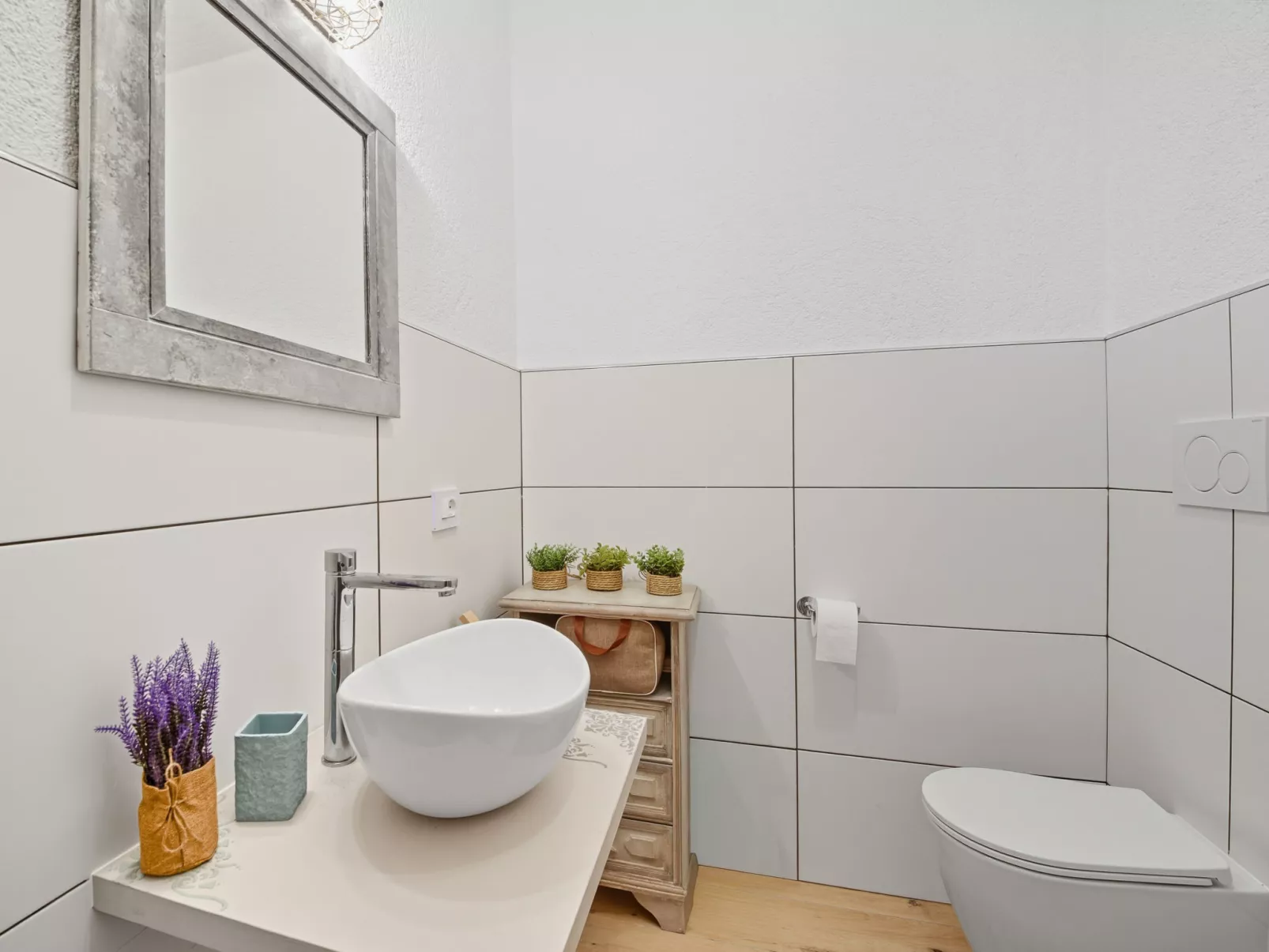 Iris 5, Terza Spiaggia-Inside