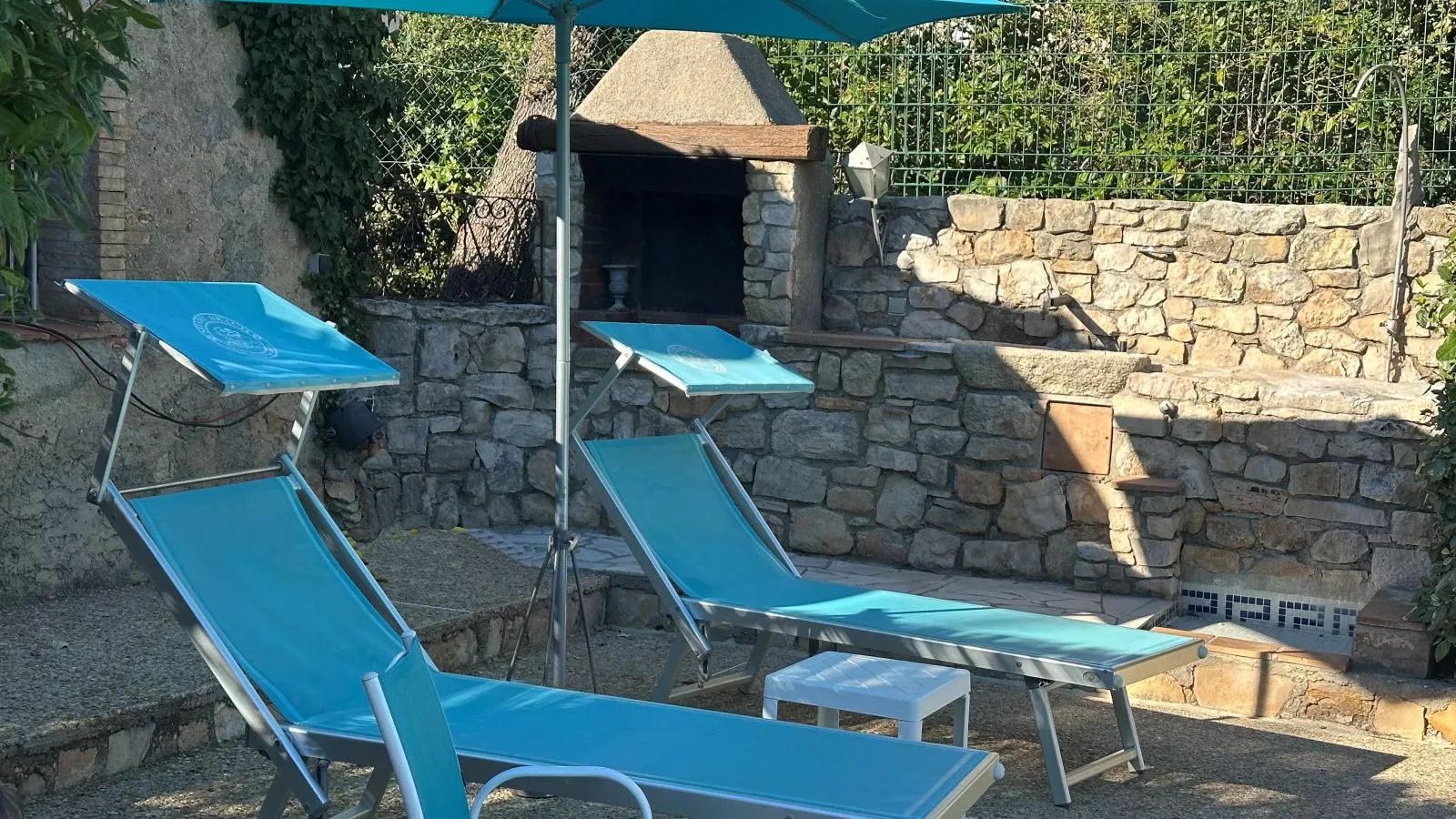 Le clos de la Tuf-Terrace balcony