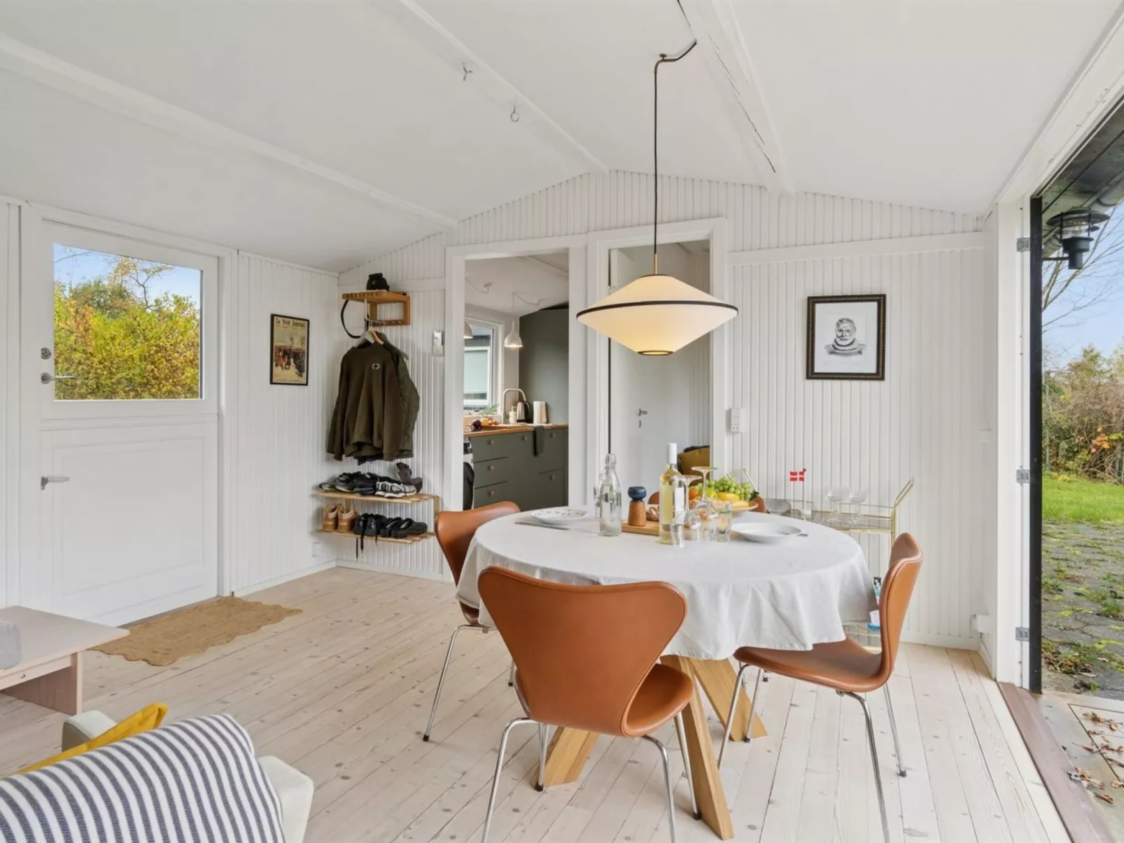 "Gun" - 300m to the fjord-Dedans