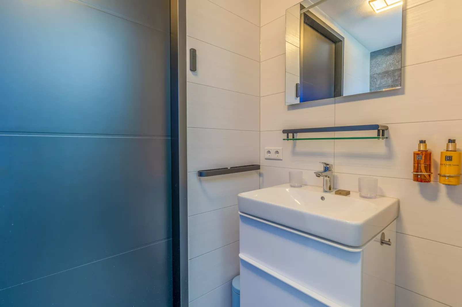 Waalerburght 18-Bathroom