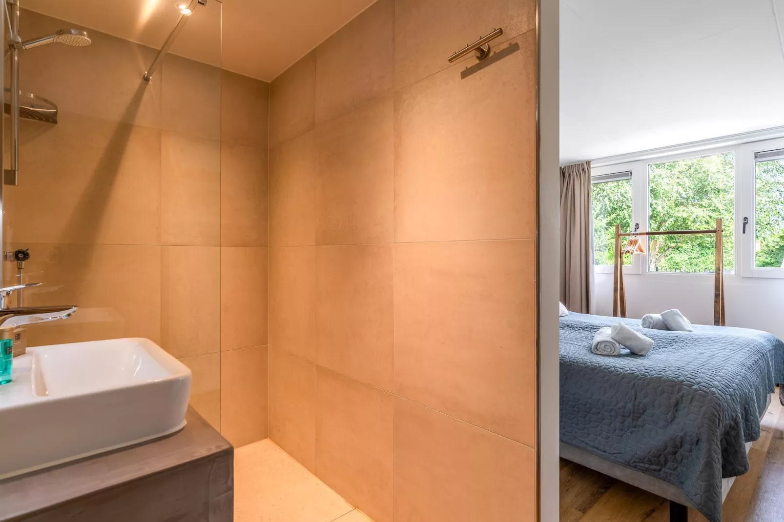 Orchismient 17-Bathroom