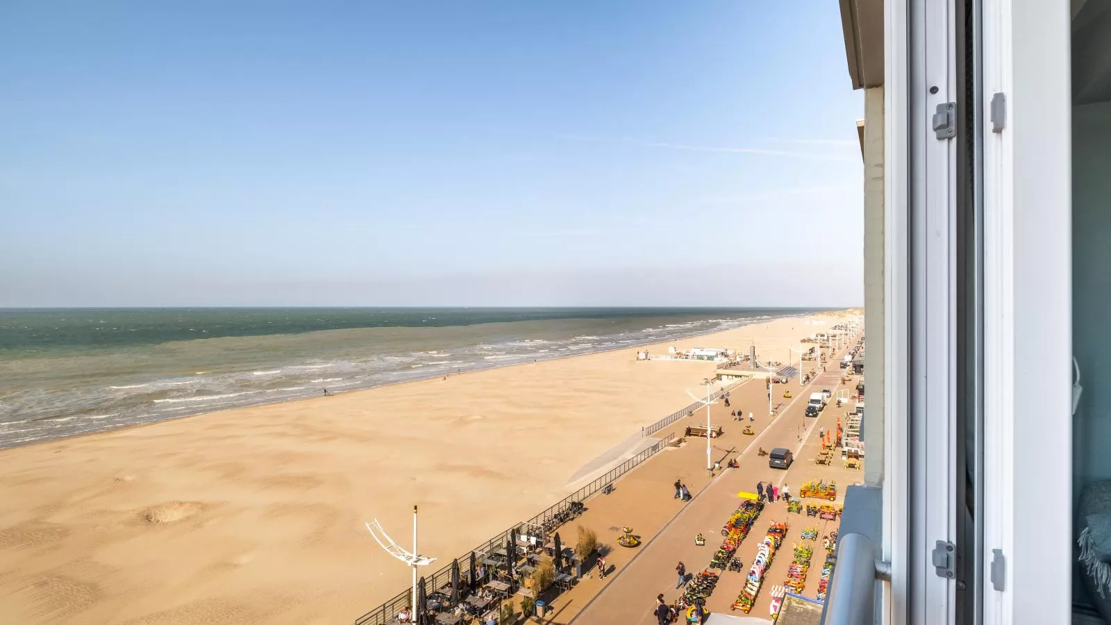 La Plage cinq-Vue d'été