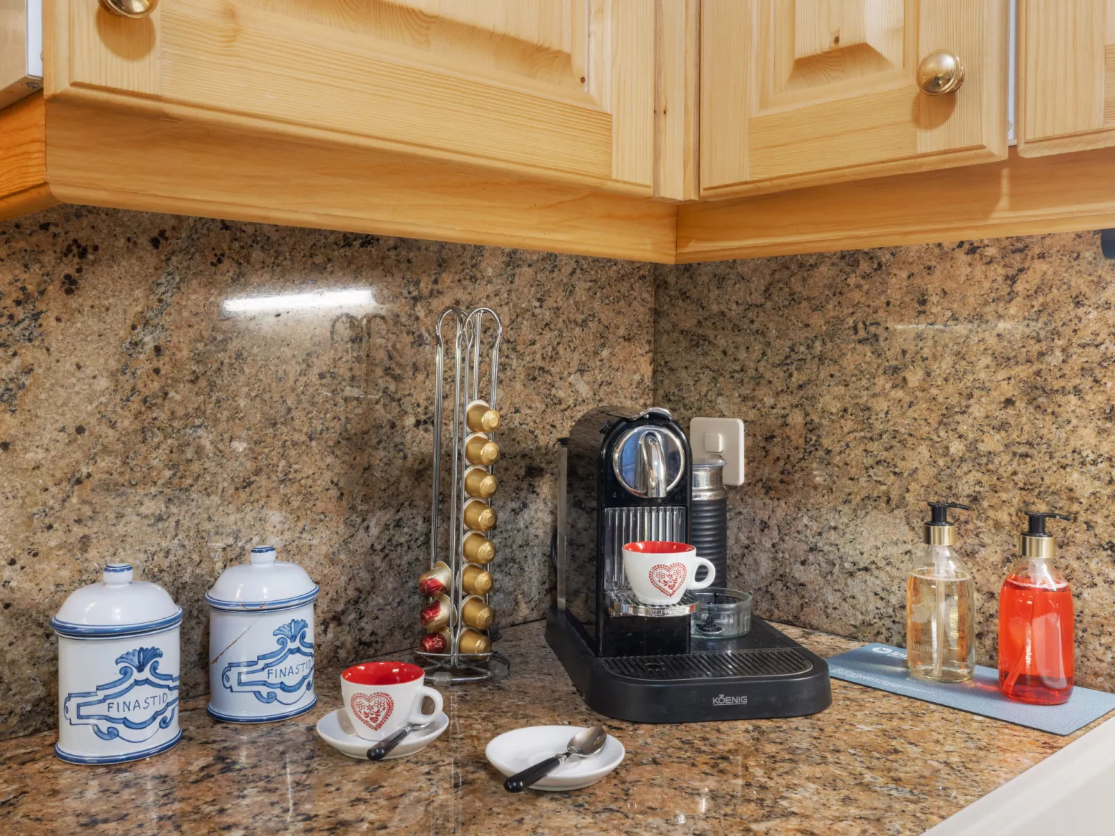 Les Pierres C 3-Drinnen