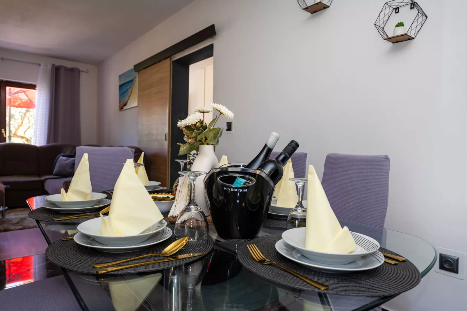 Holiday home Olive Garden-Salle à manger