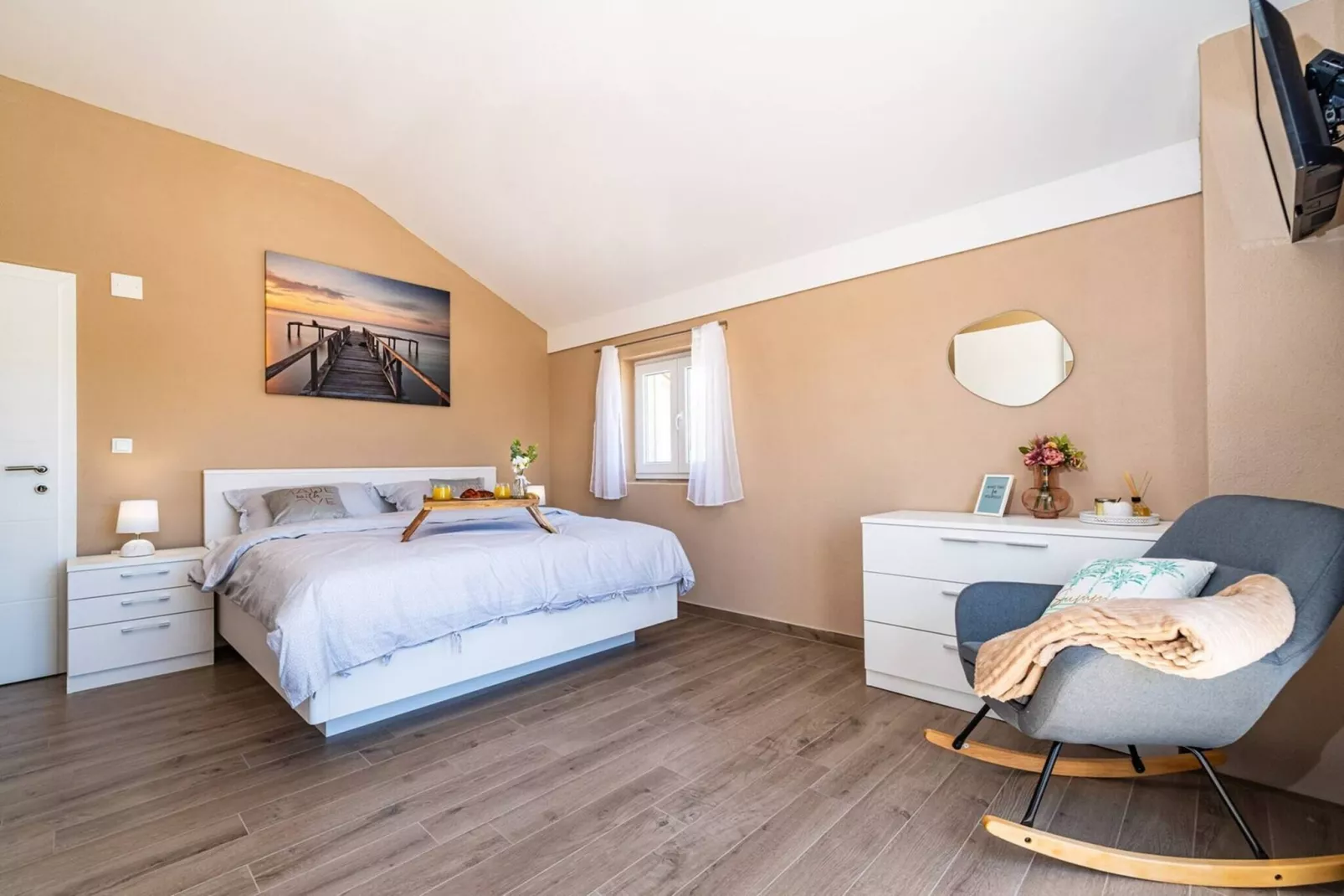 Luxury Villa Escape-Bedroom