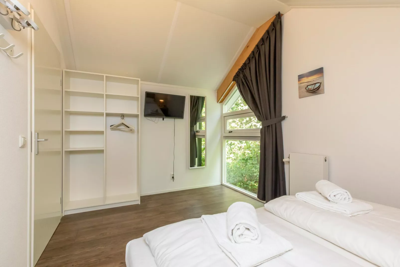 Zonnedorp 23 Zeeland Huis Renesse: Luxury Beach Holiday | Close to North Sea-Chambre