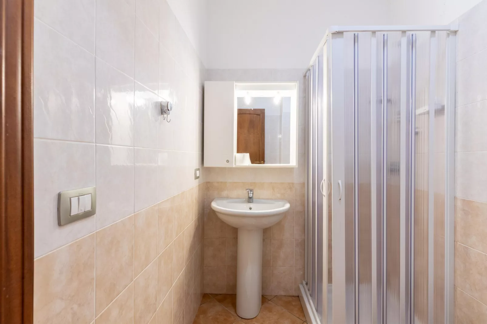 TRILO 1 MAGNOLIA-Badezimmer