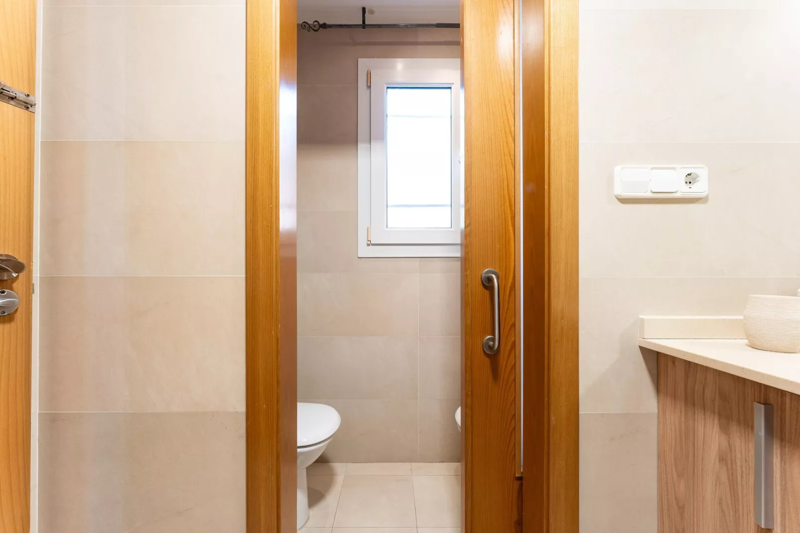 CT 337 GR - Faro's Fuente Almuñecar Apartment - Seaviews-Bathroom