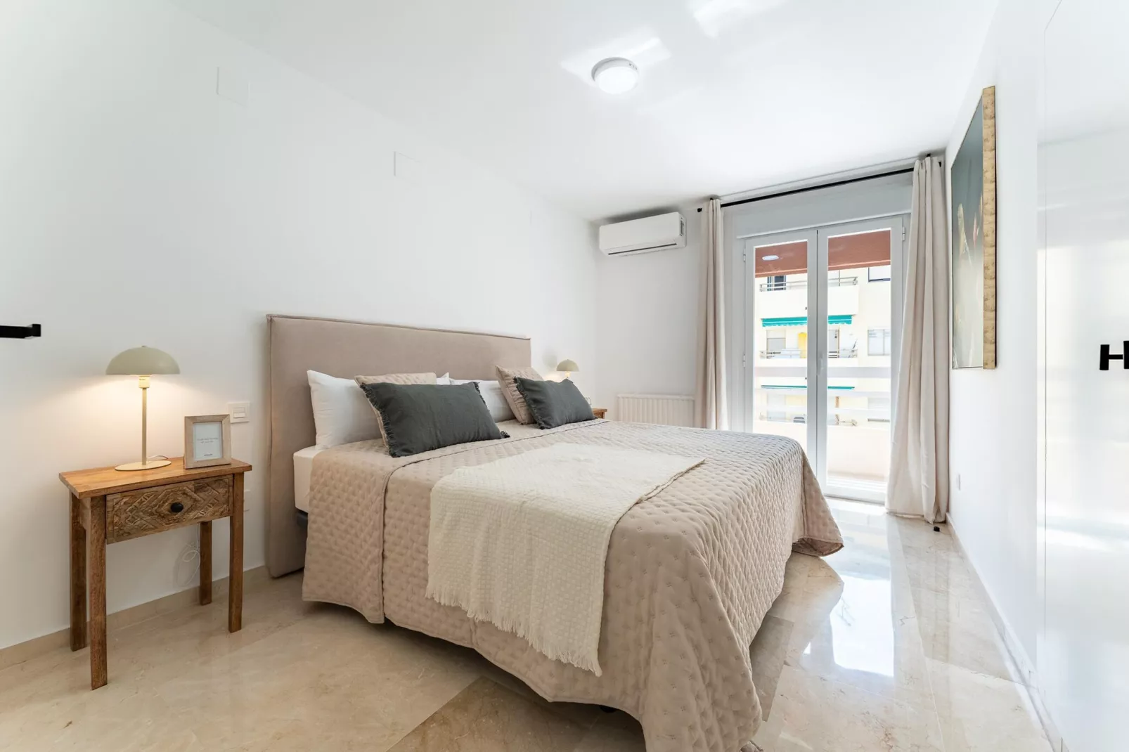 CT 393 - Faro's Soulrise Rooftop - Marbella Beach-Bedroom