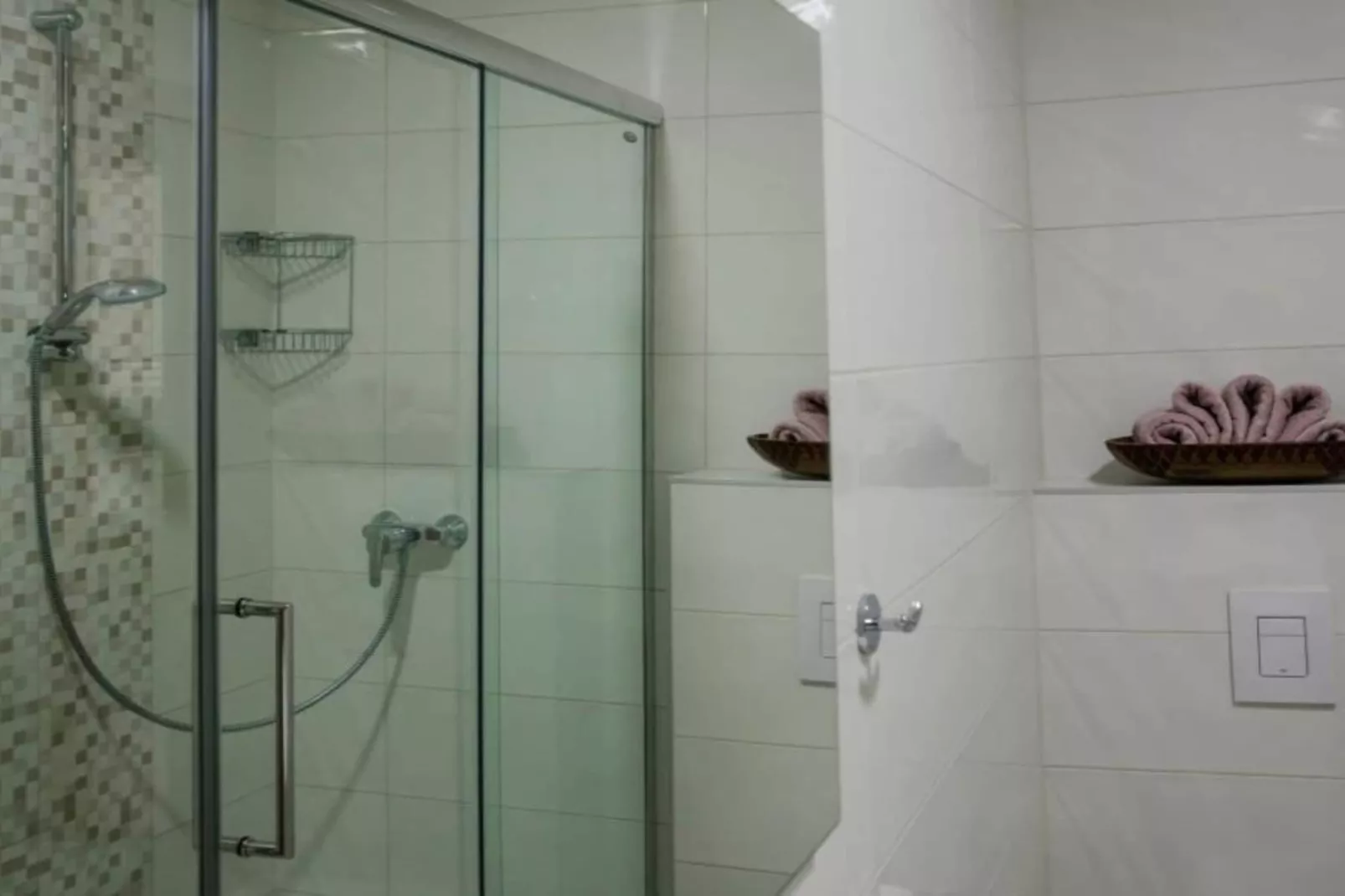 Beautiful Haven Villas - Villa Ante with Outdoor Pool-Bathroom