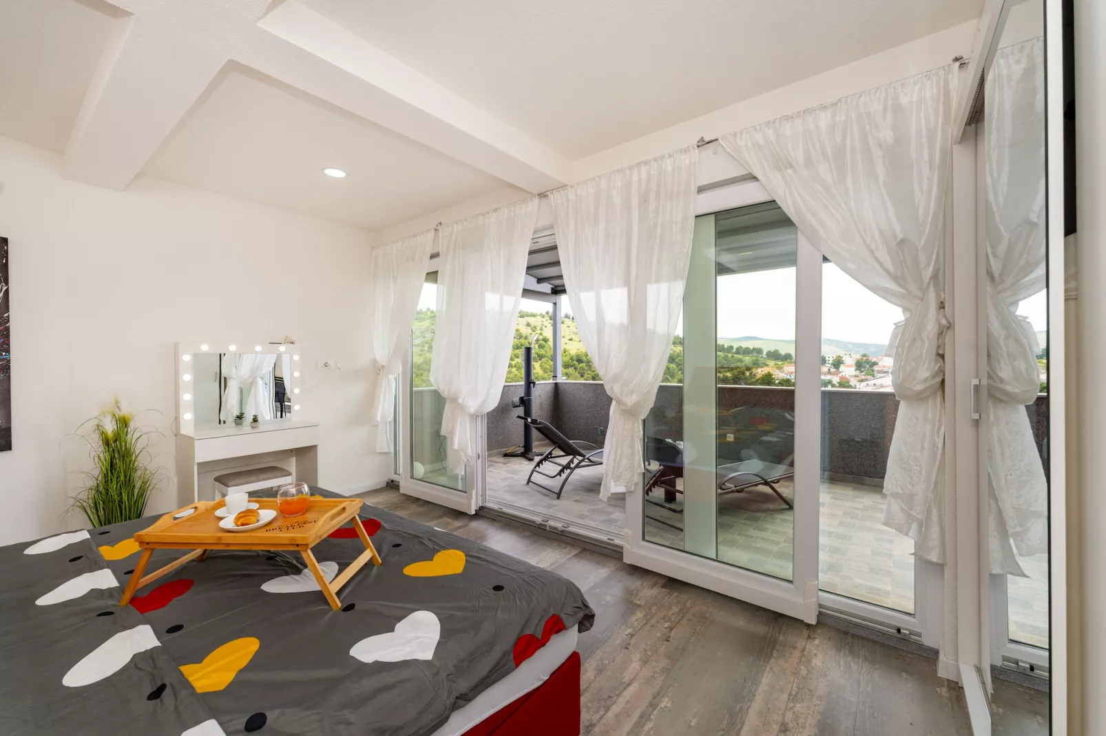 Sea view penthouse Nikita-Schlafzimmer