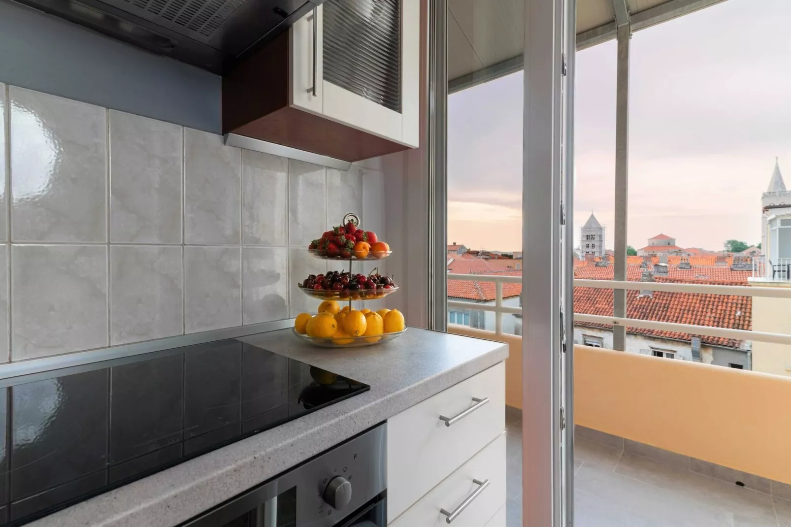 Sunset apartment Kalelarga-Cuisine