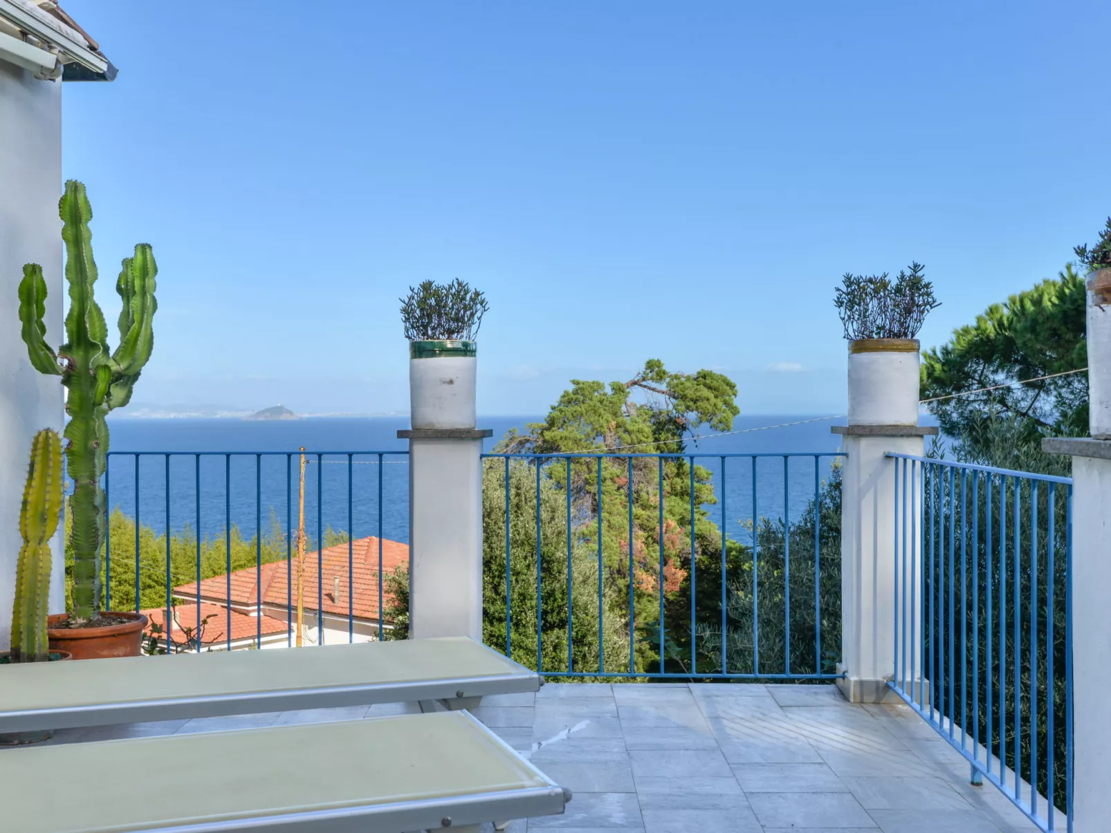 Casina Solu-Draußen