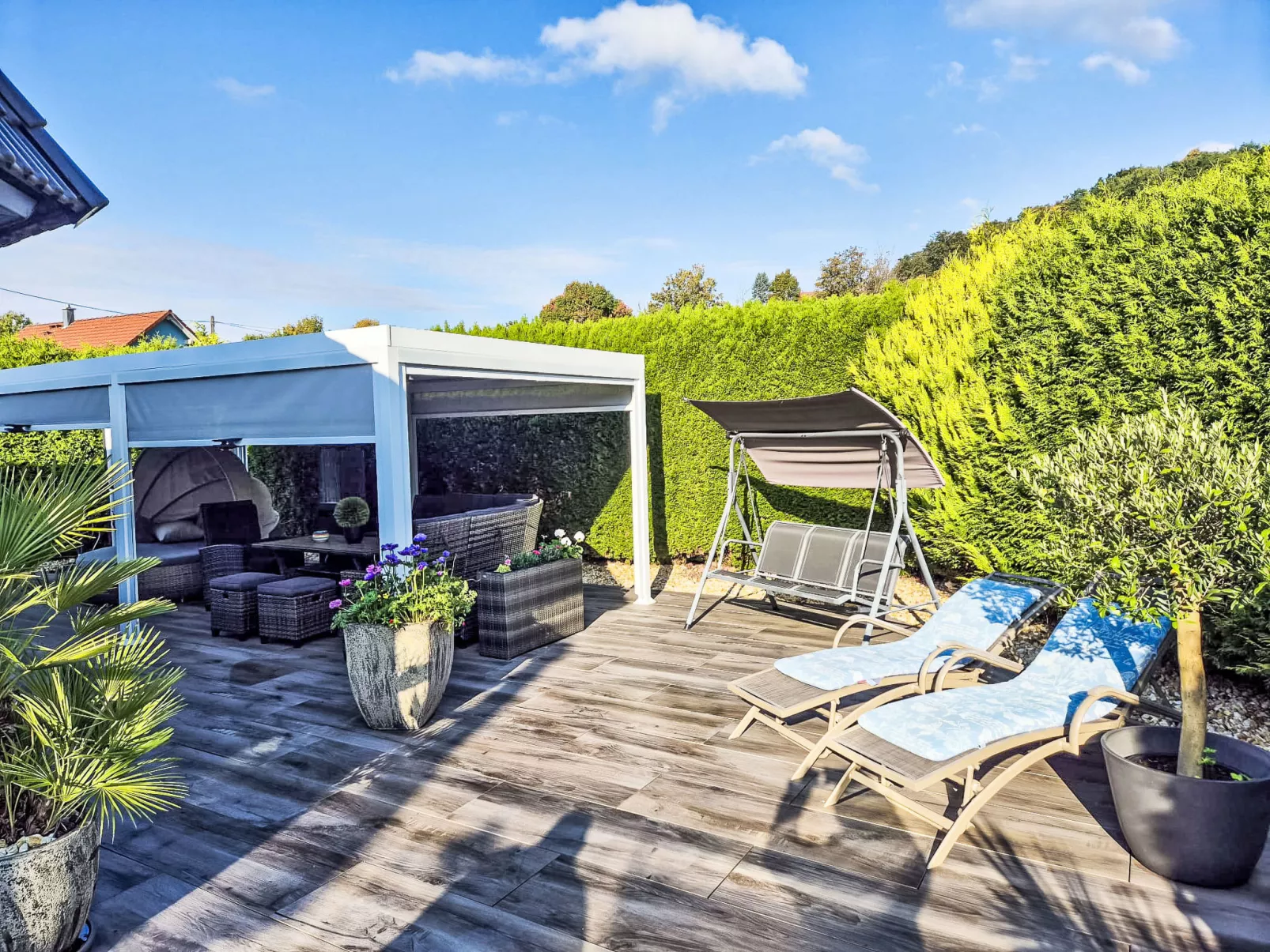 Naturnah mit Pool und Sauna-Draußen