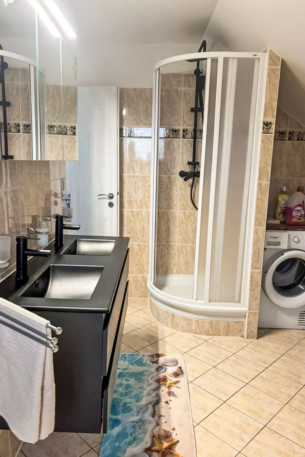 Hostyn Hills-Drinnen