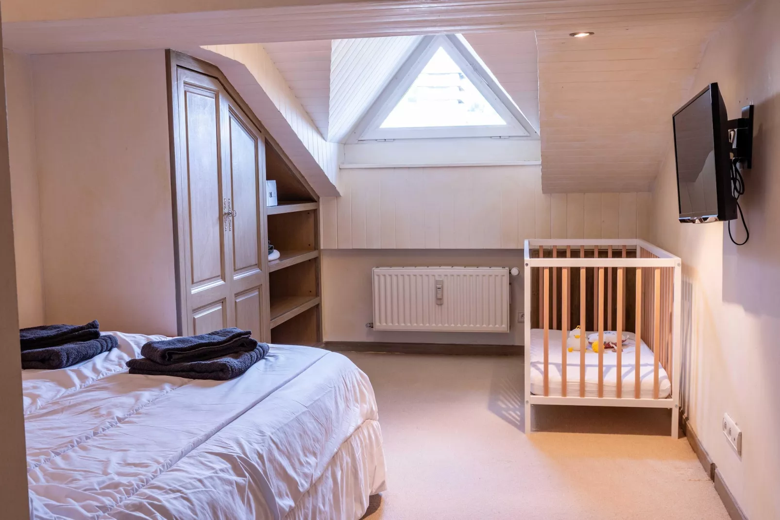 NL-48-CRISTAUX-Schlafzimmer