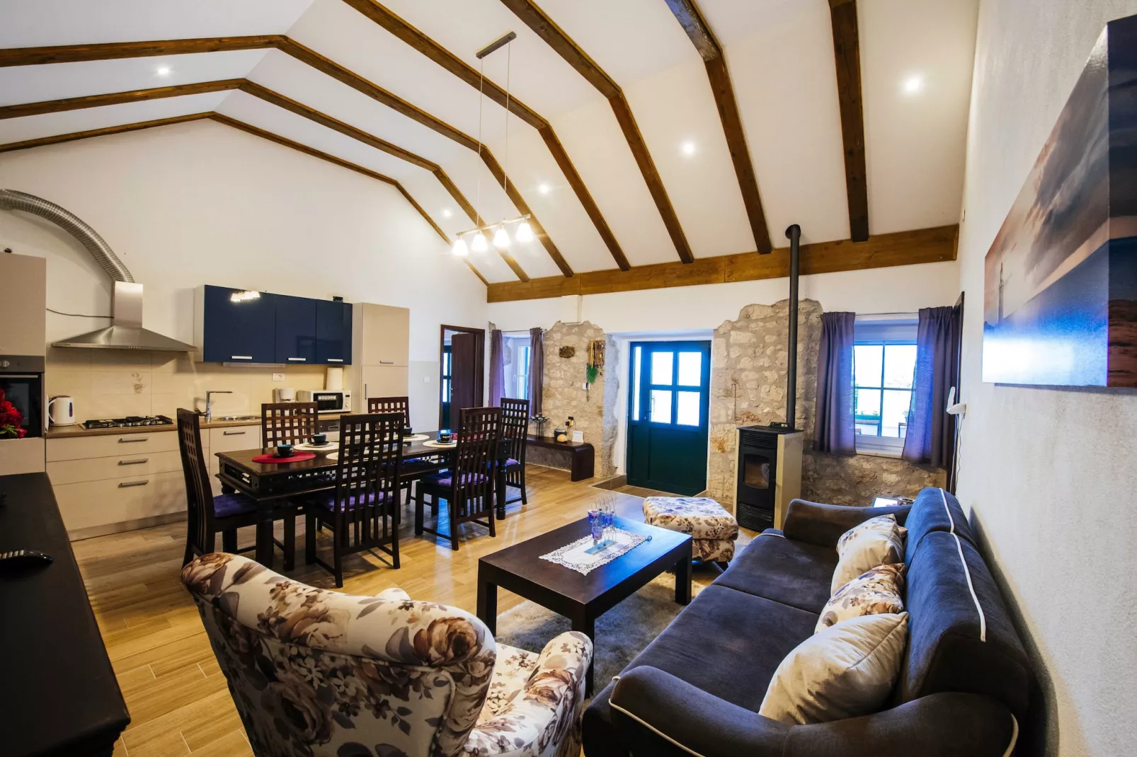 Authentic stone house Momo-Kitchen