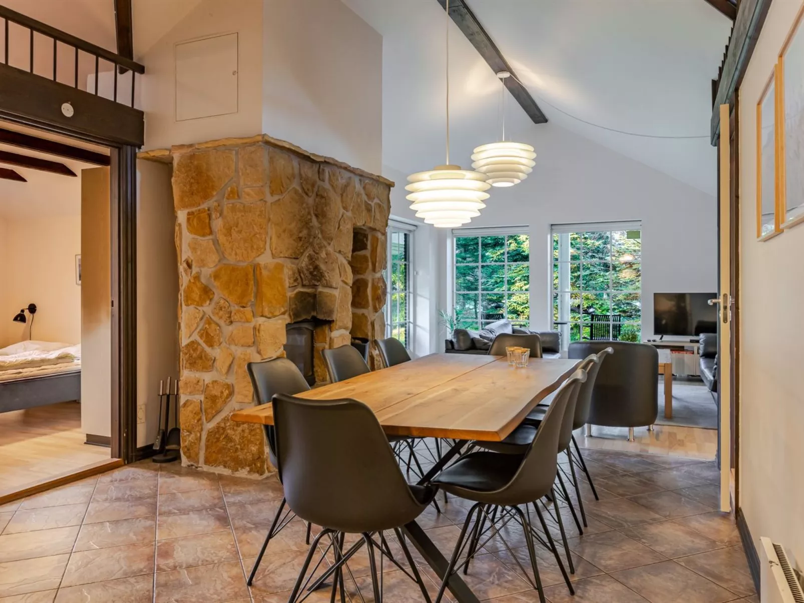 "Ørger" - 30km from the sea-Drinnen