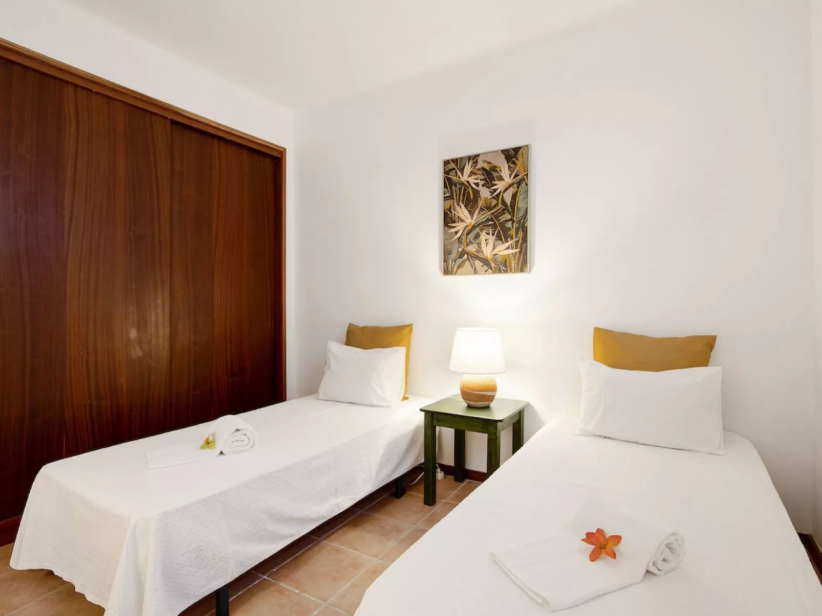 Joyce - Sunny Way-Dedans