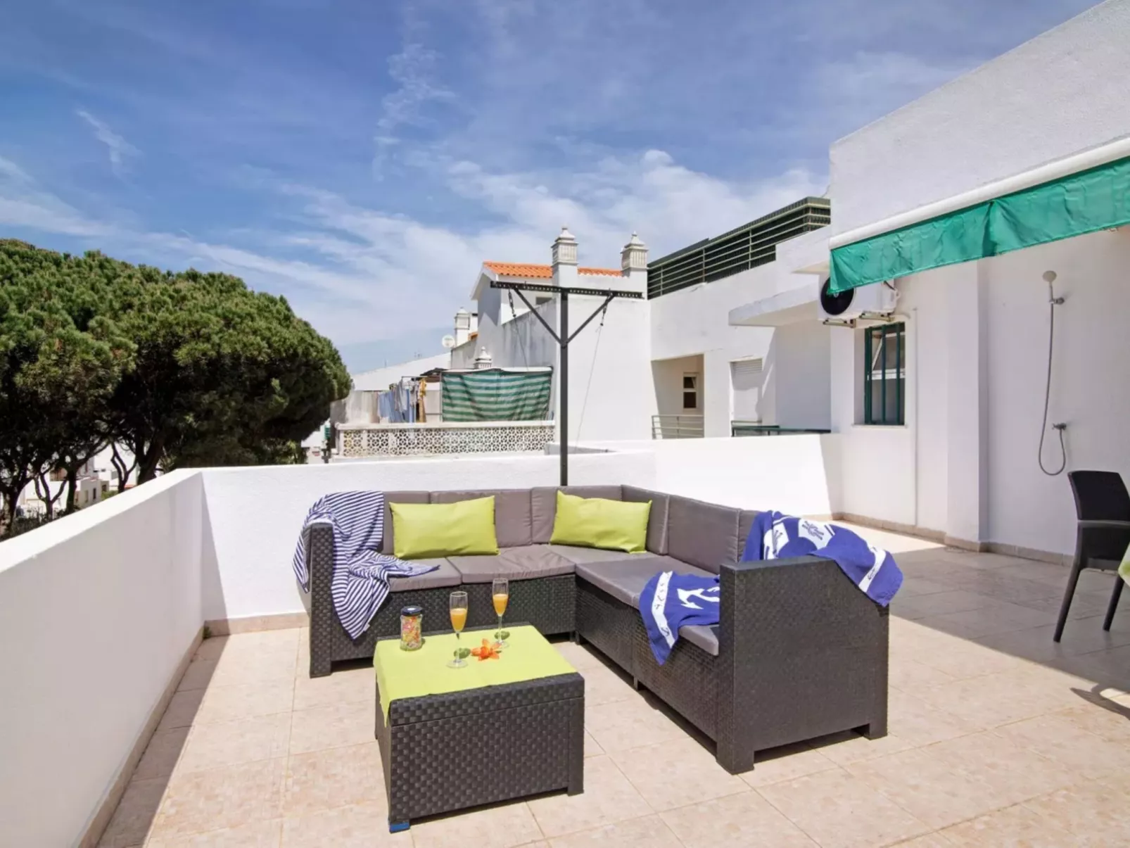 Kaya- Sunny Way-Drinnen