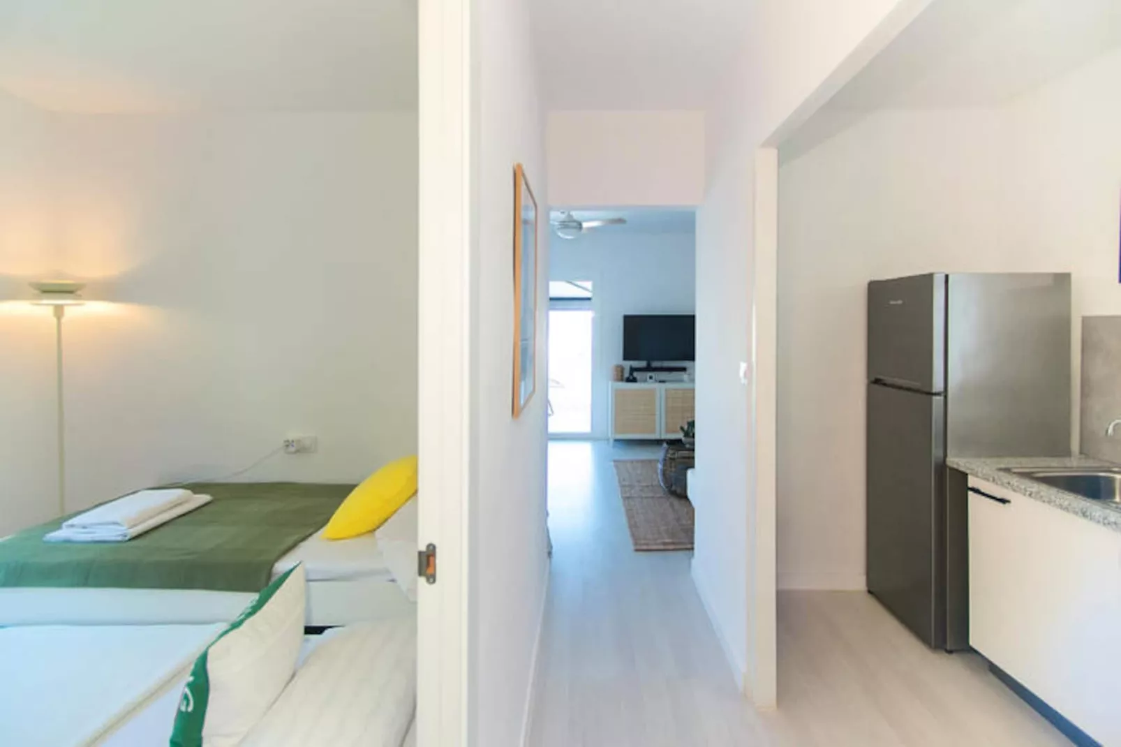 Maison à Roses-Untagged