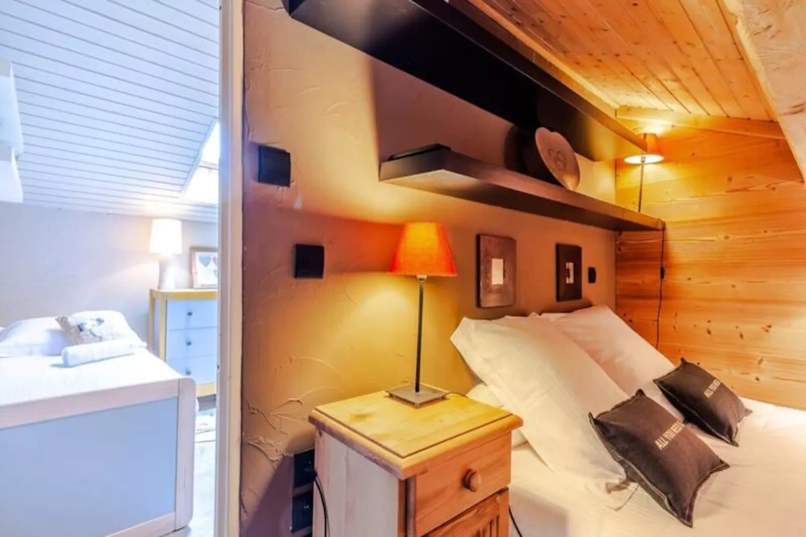 Slow Chalet Montblanc Soleil Sur Les Pistes Ascenseur Balcon, Vue, Parking-Untagged