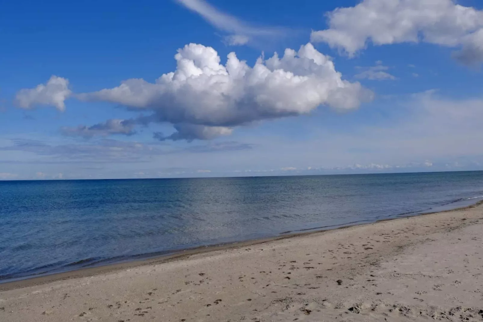 3 room, close to the sea/dike-Water view