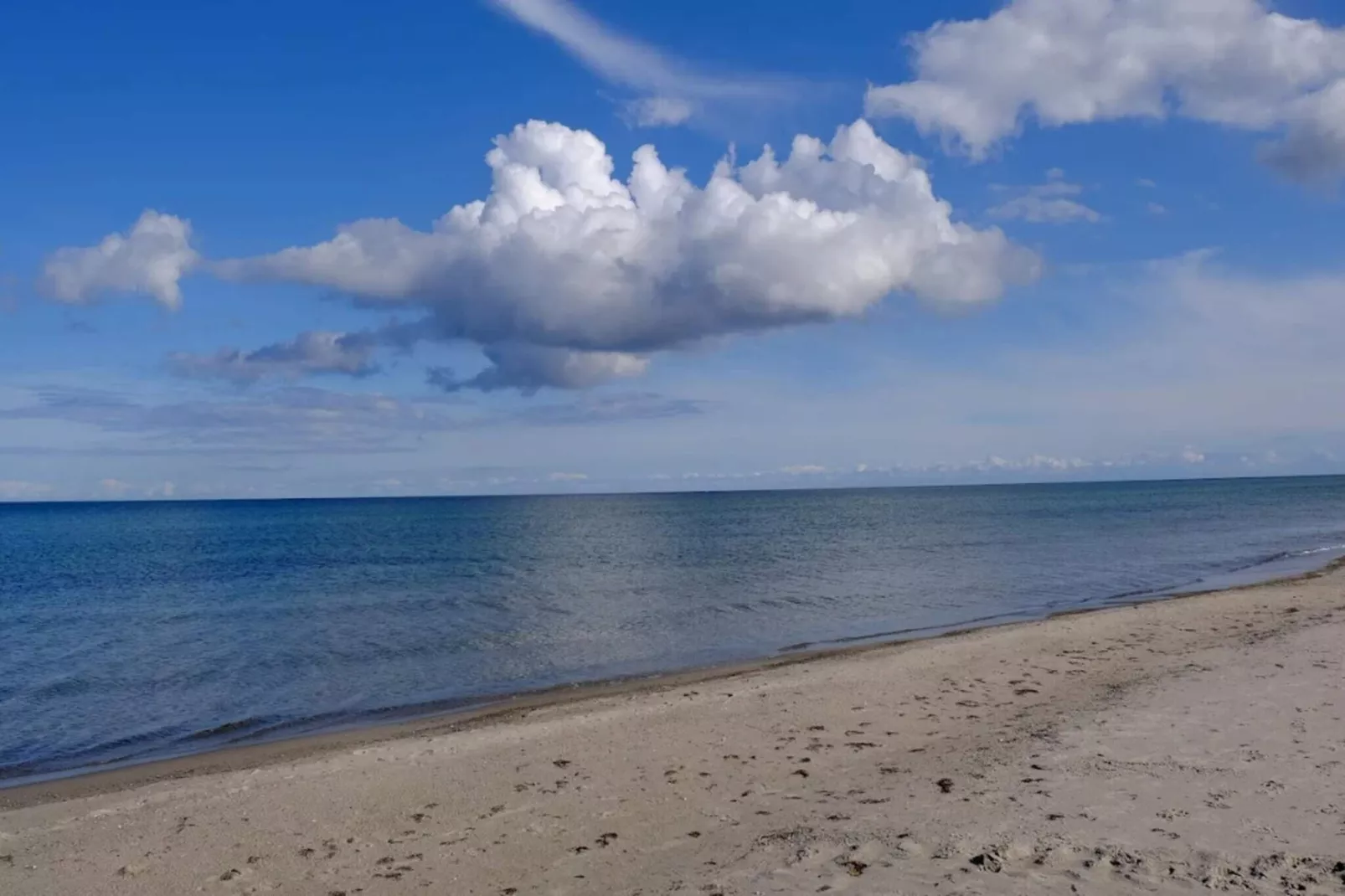 3 room,1st row,renovated-Water view