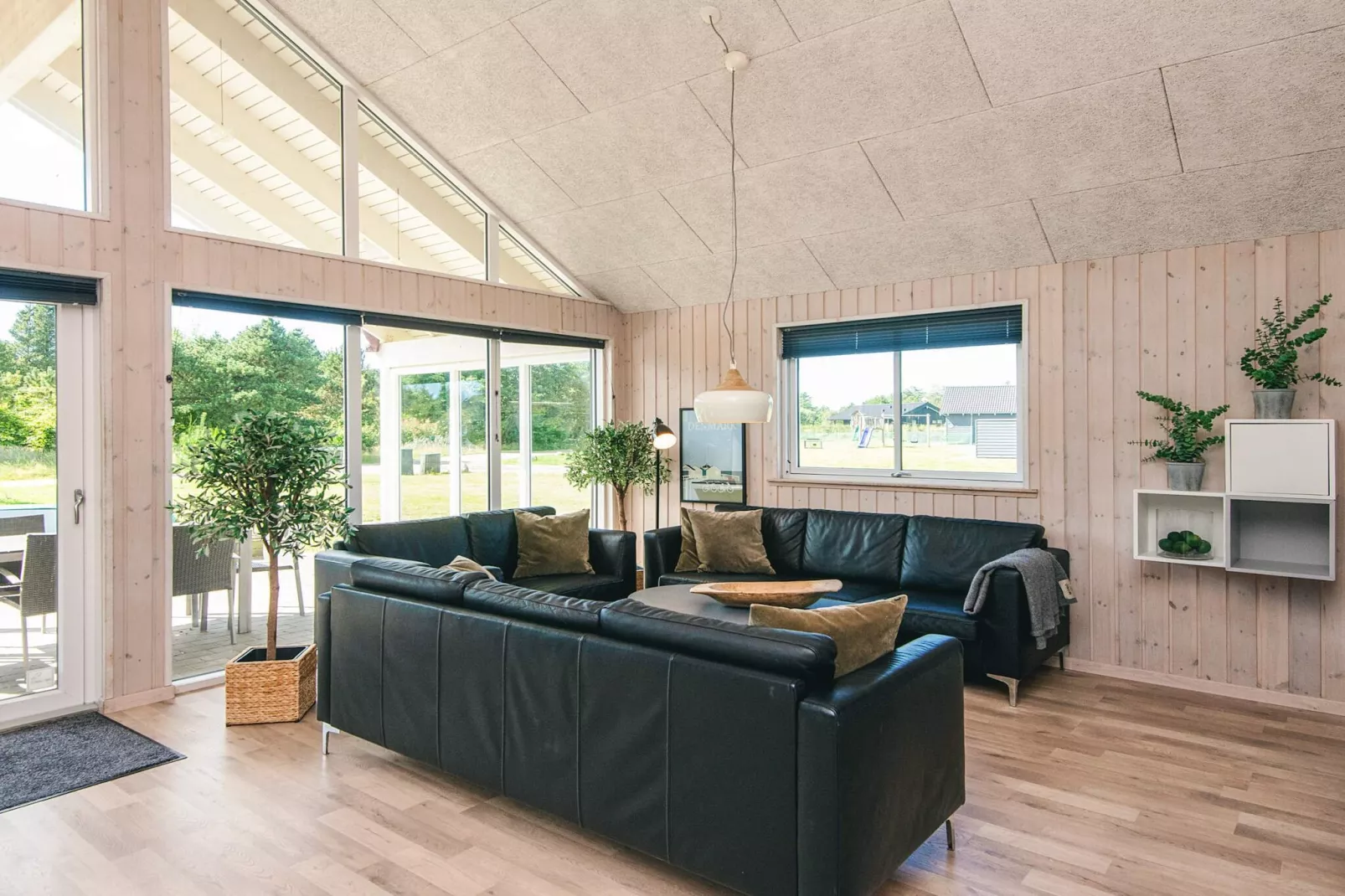 Luxury Pool Retreat in Blavand - By Traum Ferienwohnungen-Indoor