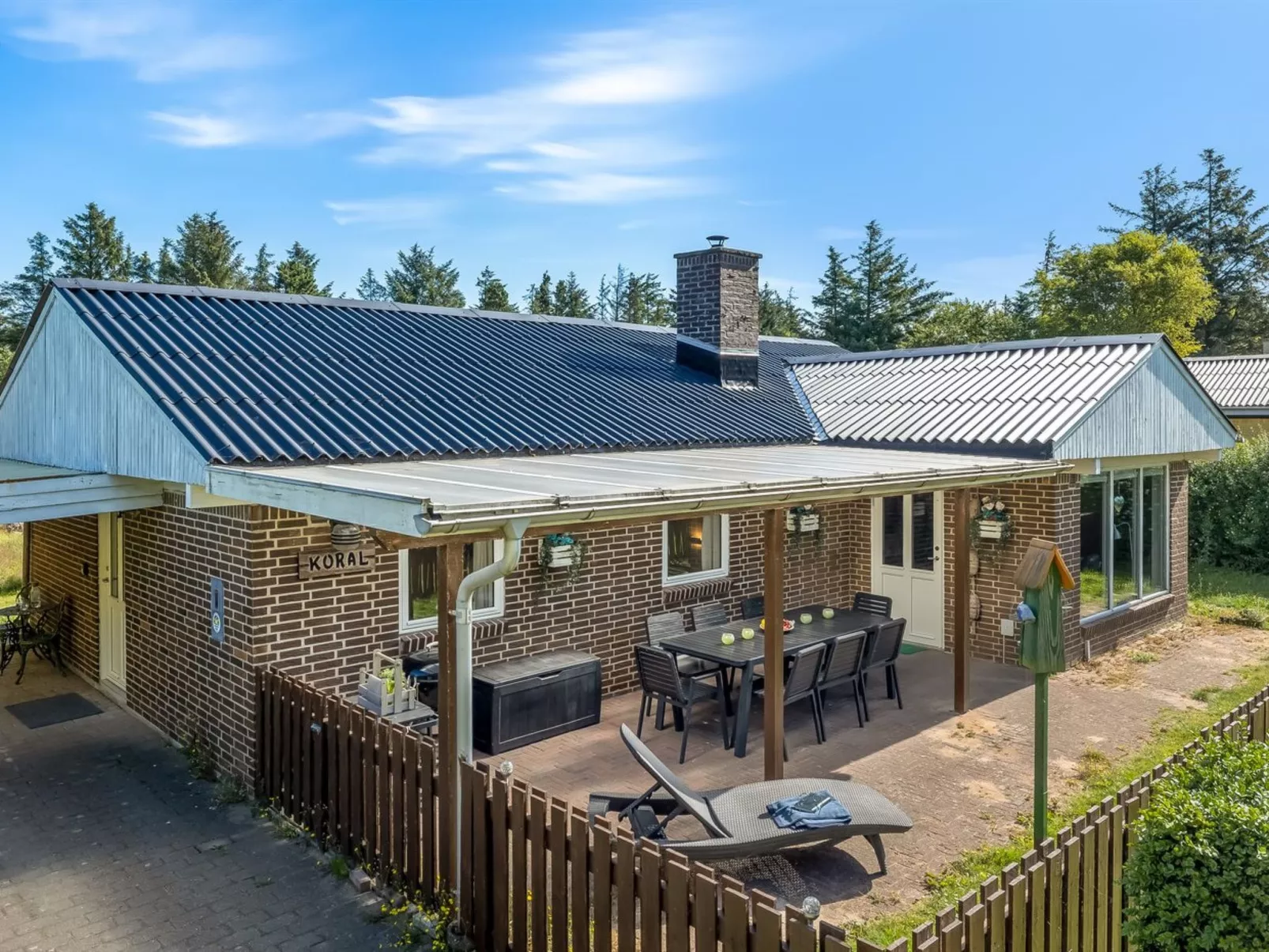 "Tholf" - 100m to the fjord-Outside