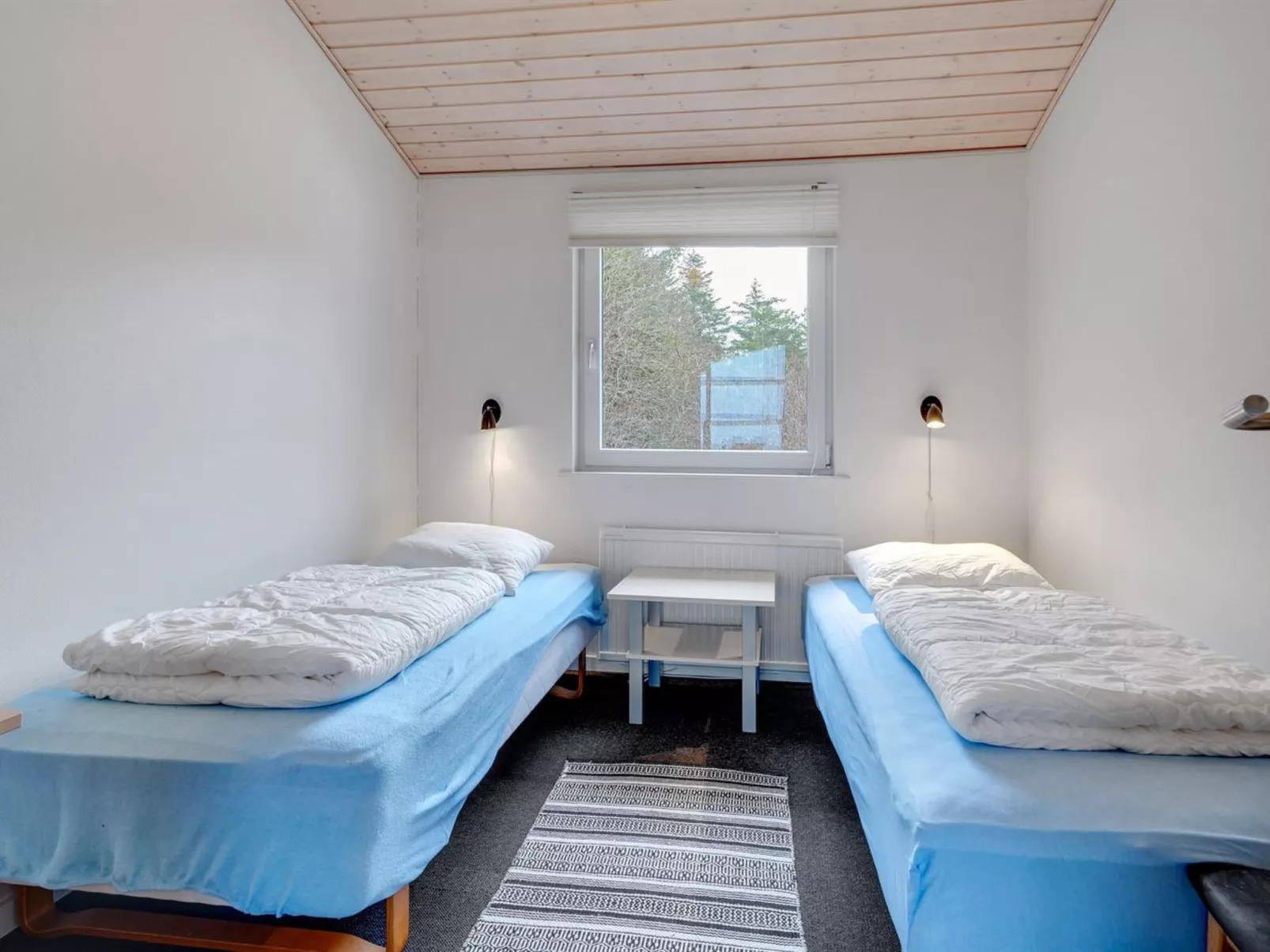 "Awenita" - 50m to the fjord-Inside