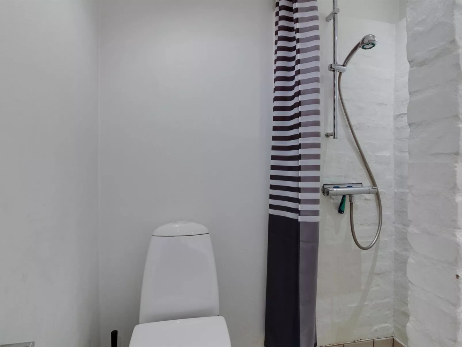 "Marlie" - 600m from the sea-Drinnen