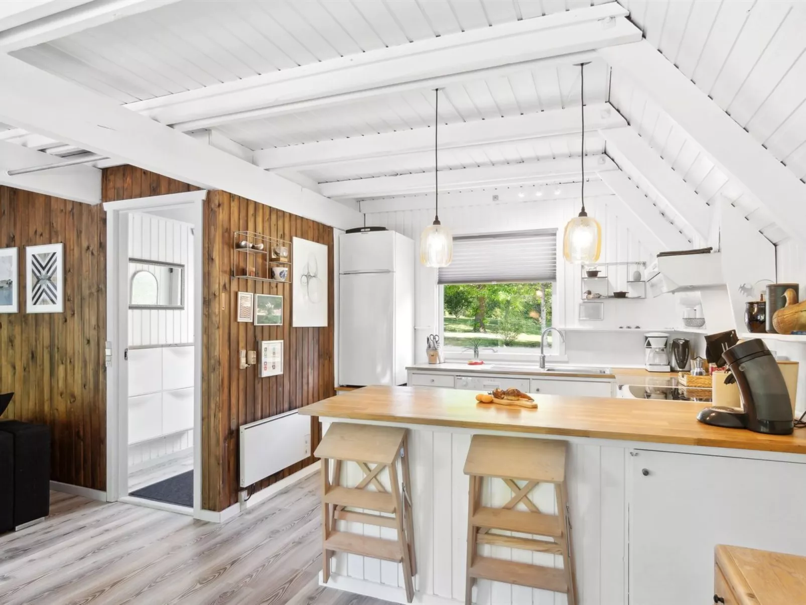 "Jütte" - 2km to the fjord-Inside