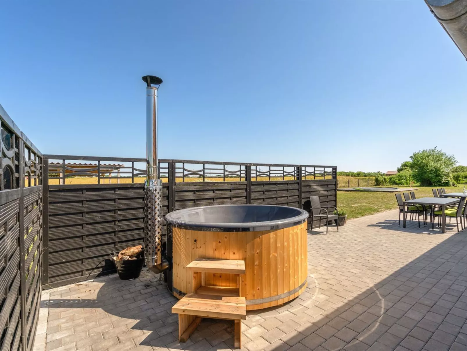 "Ailke" - 2km to the fjord-Inside