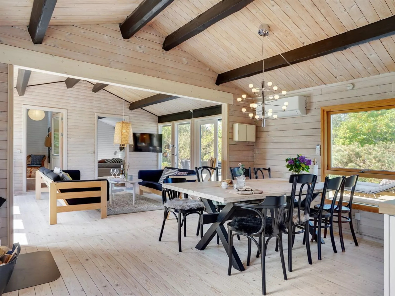 "Skogh" - 600m from the sea-Inside