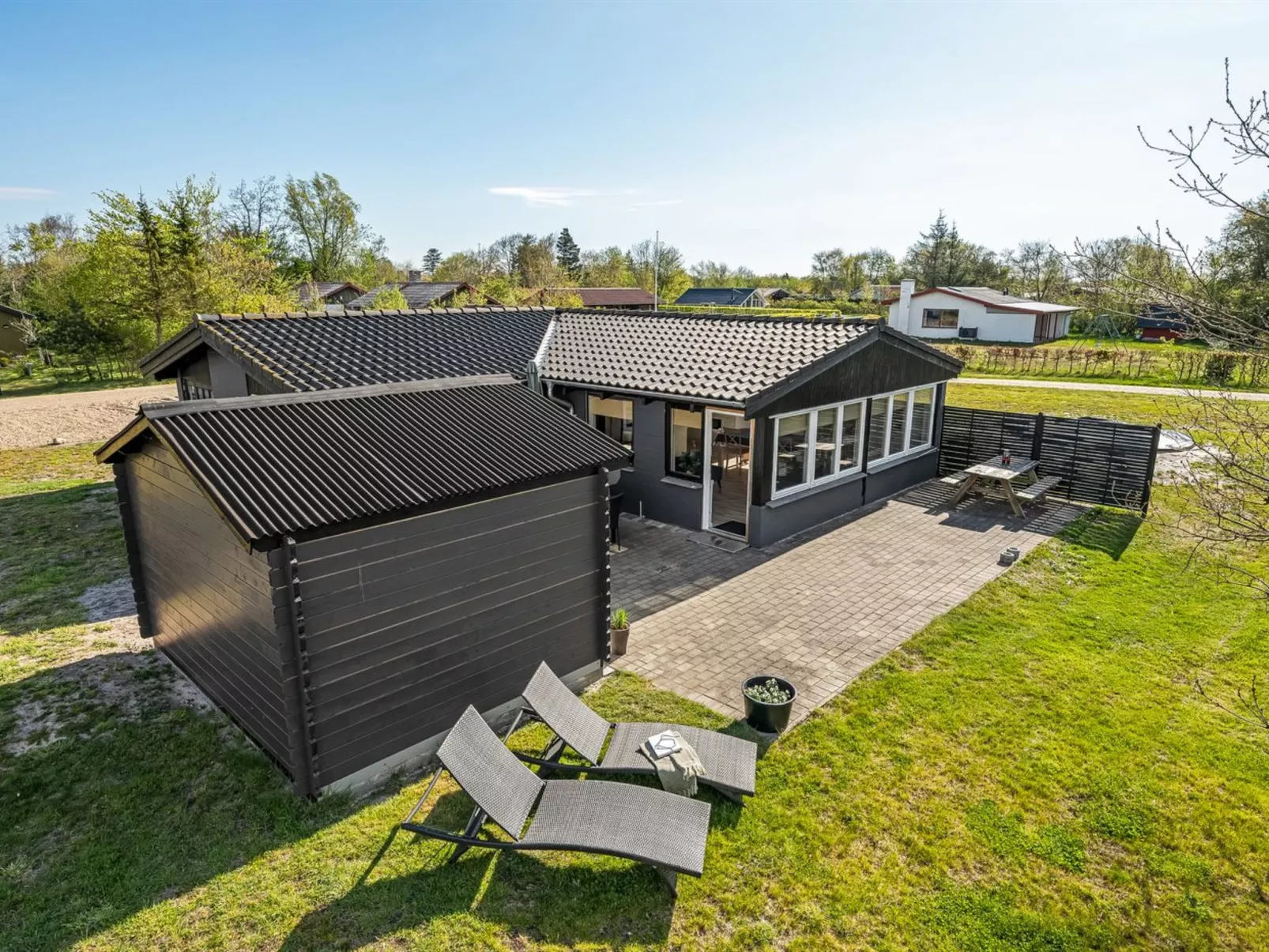 "Valdemar" - 350m to the fjord-Dehors