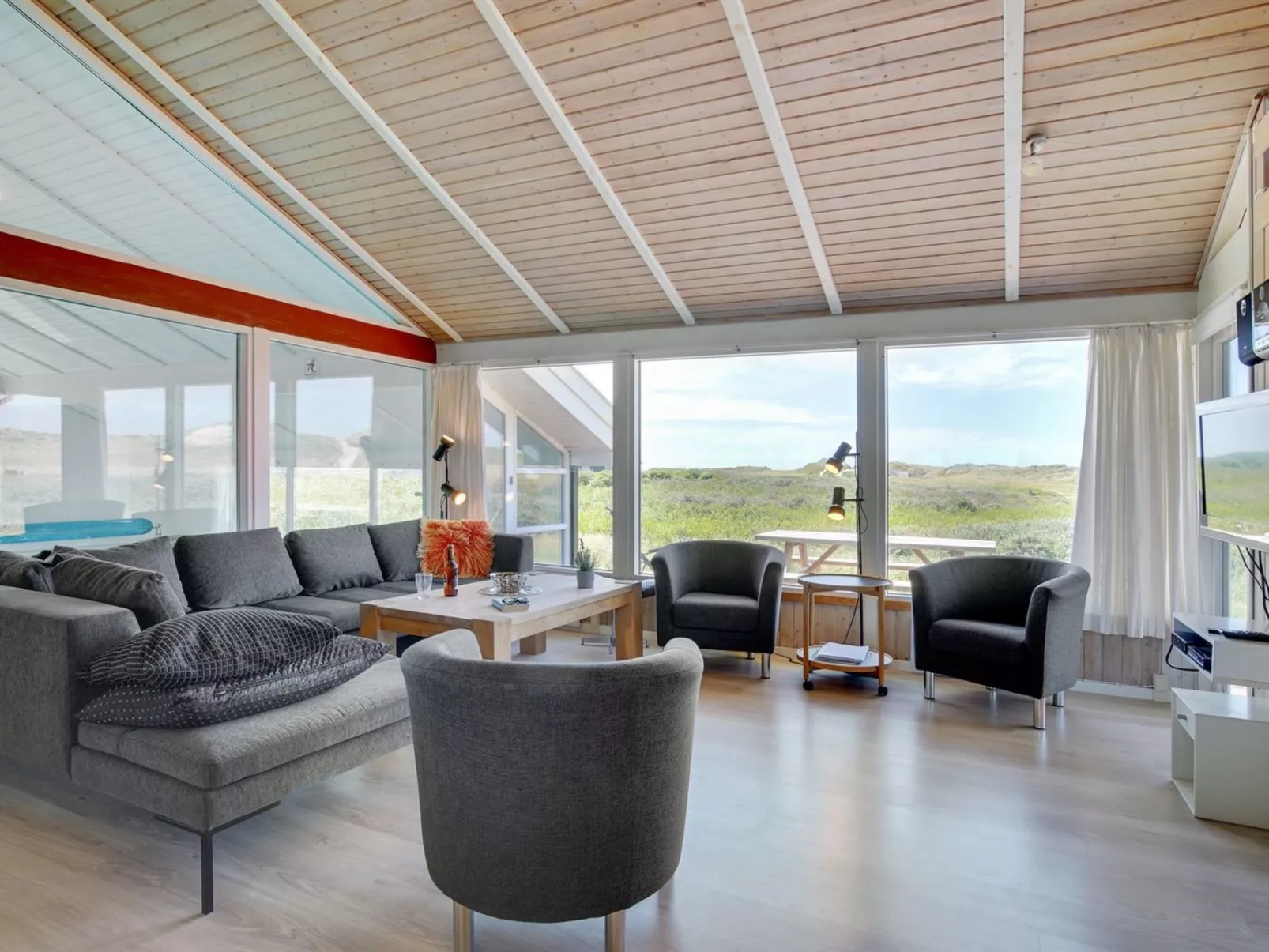 "Hermund" - 110m from the sea-Dedans