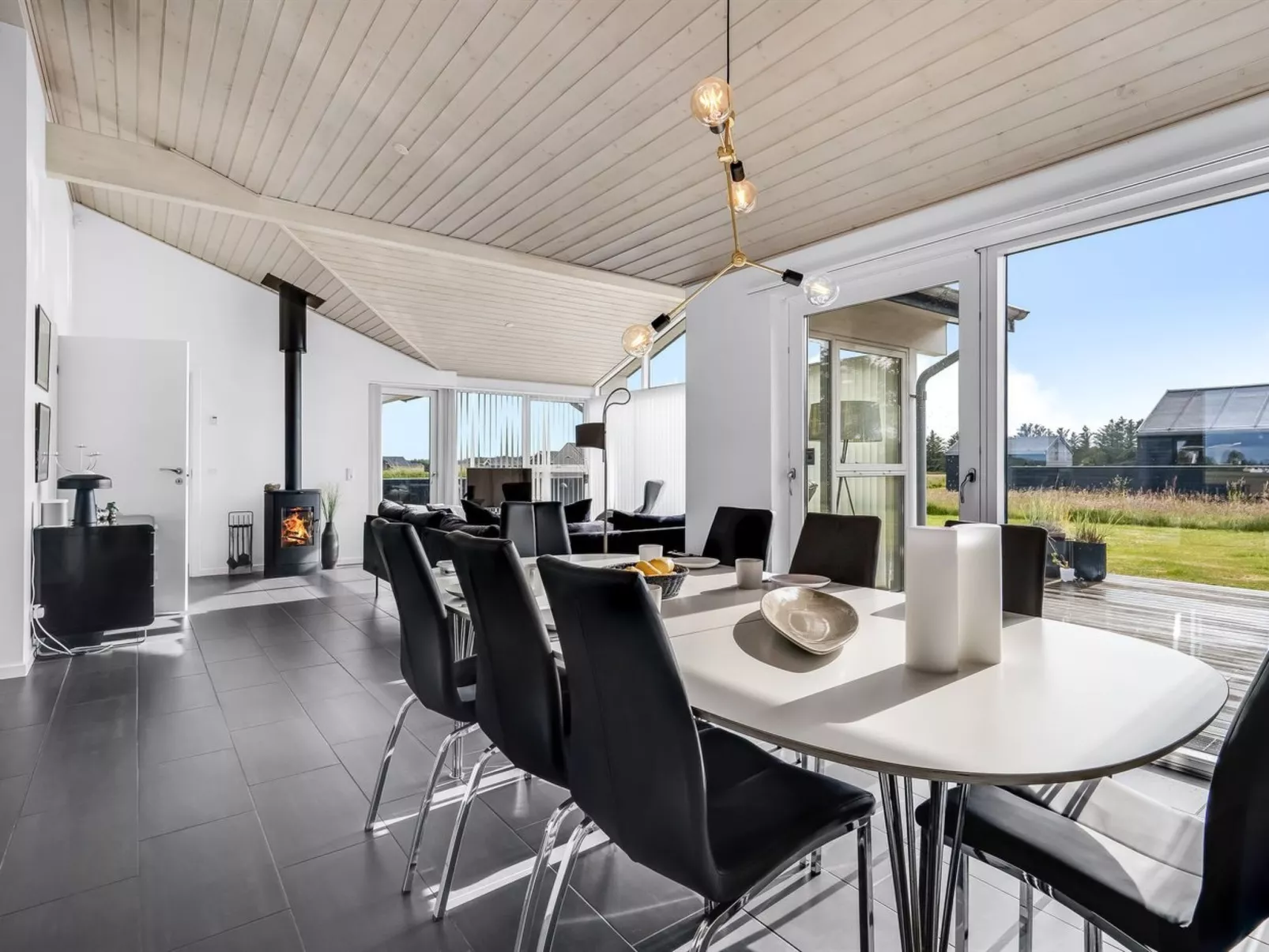 "Meino" - 1.4km from the sea-Dedans