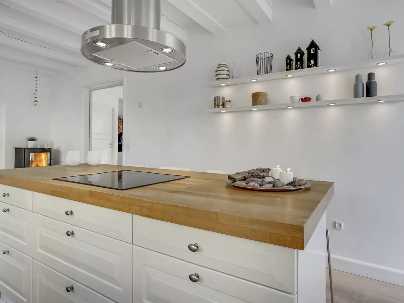 "Stephie" - 1.1km from the sea-Inside