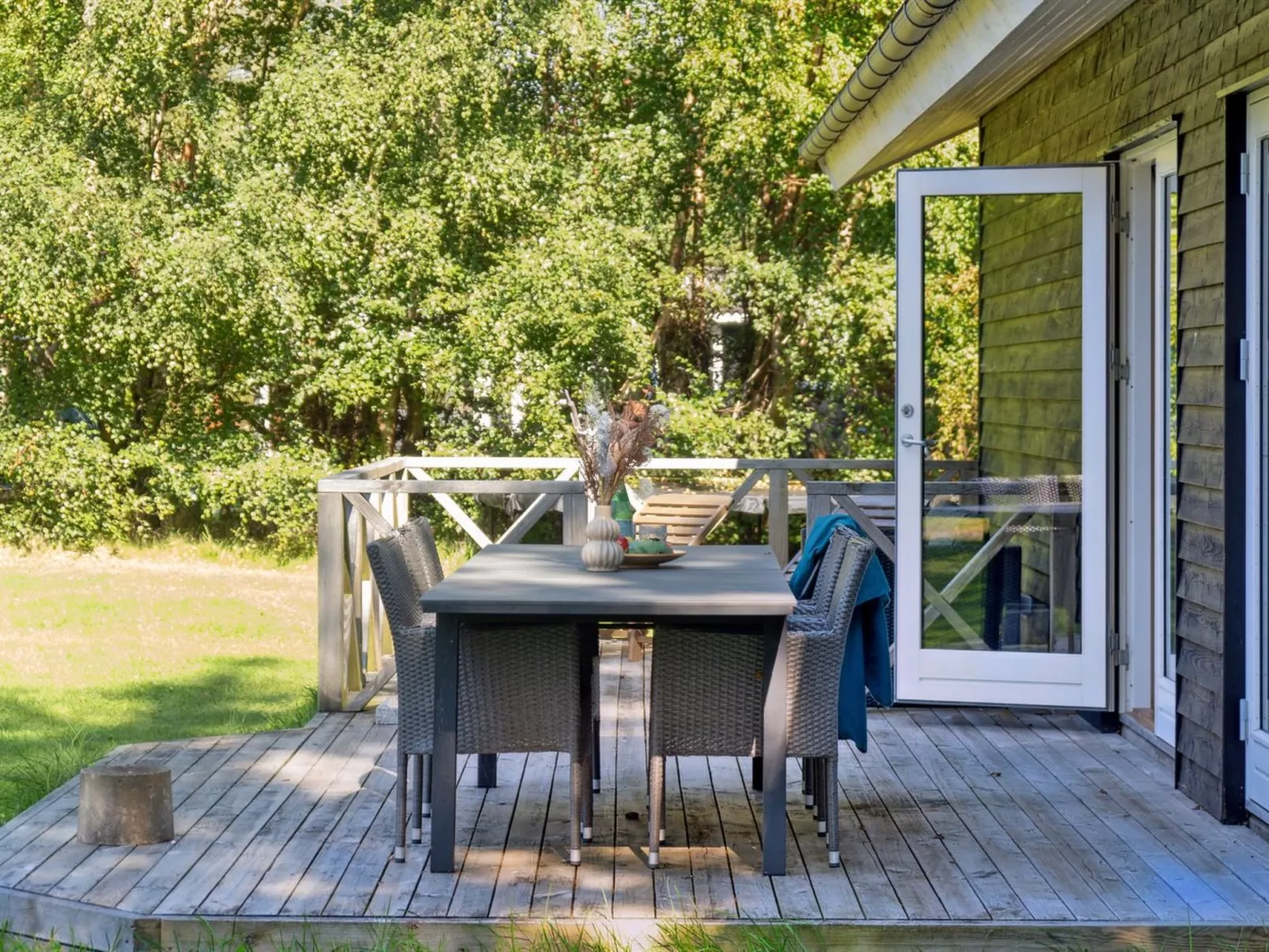 "Pietari" - 1.2km from the sea-Outside