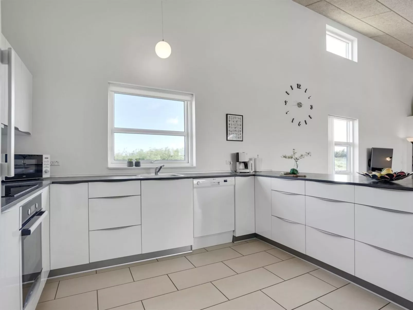 "Vitori" - 800m from the sea-Inside