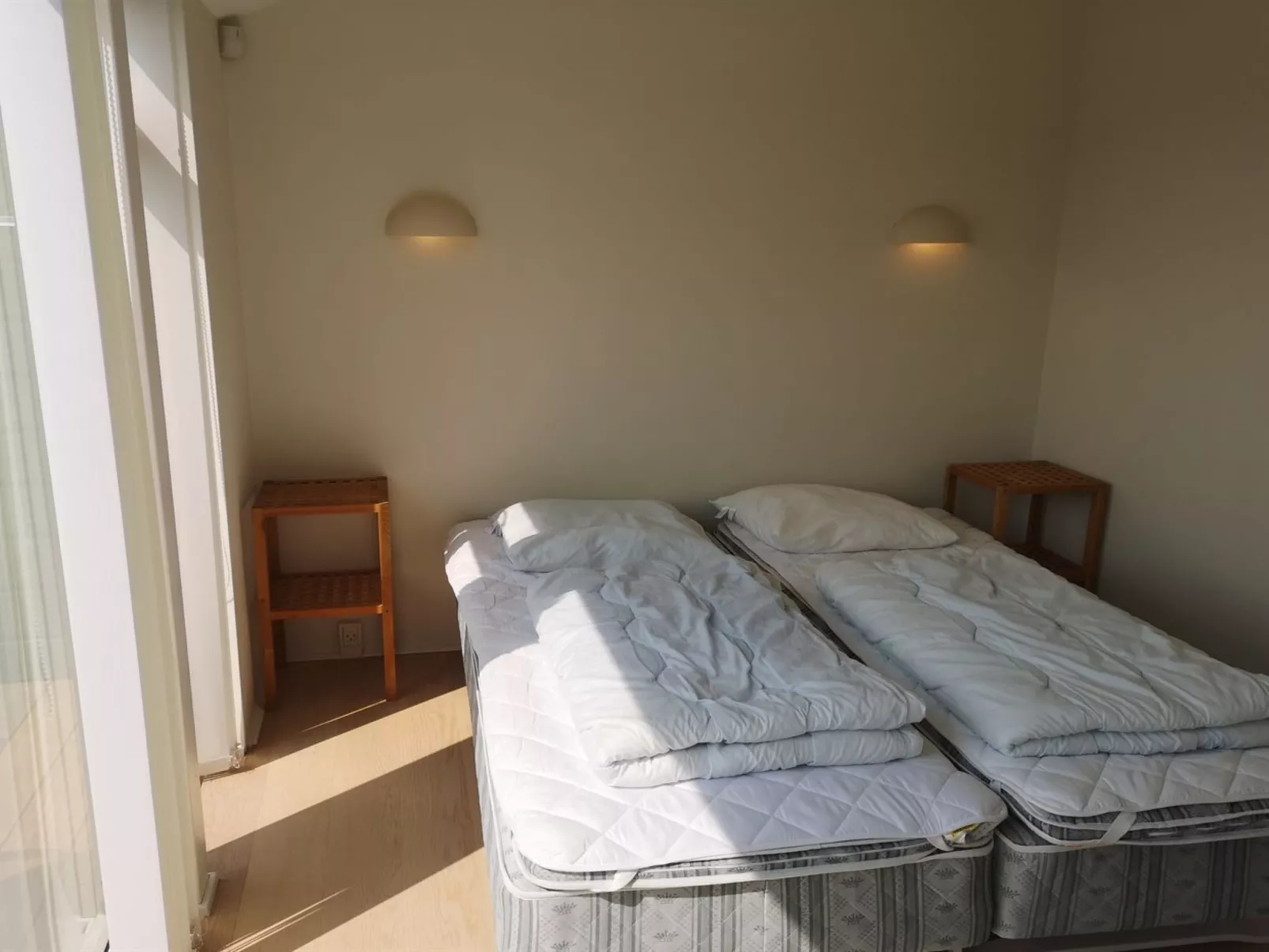 "Darla" - 375m from the sea-Inside