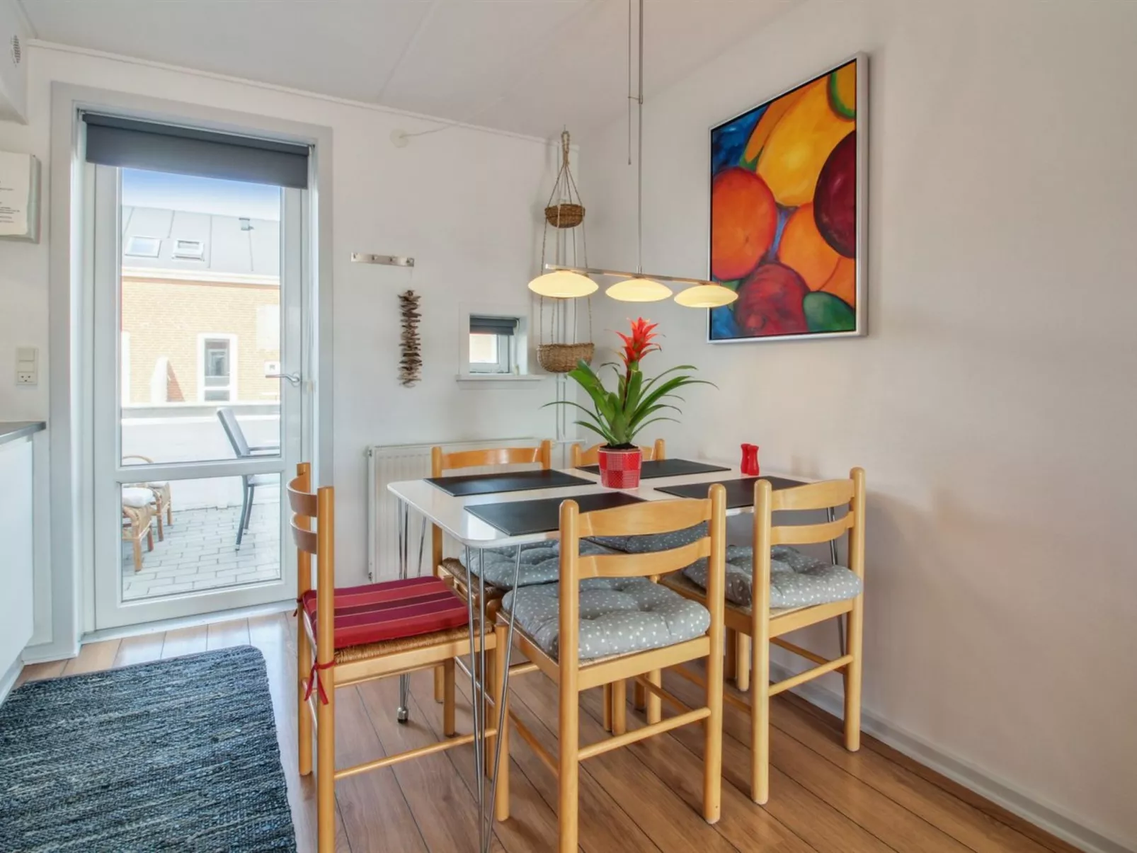 "Asved" - 2.3km from the sea-Inside