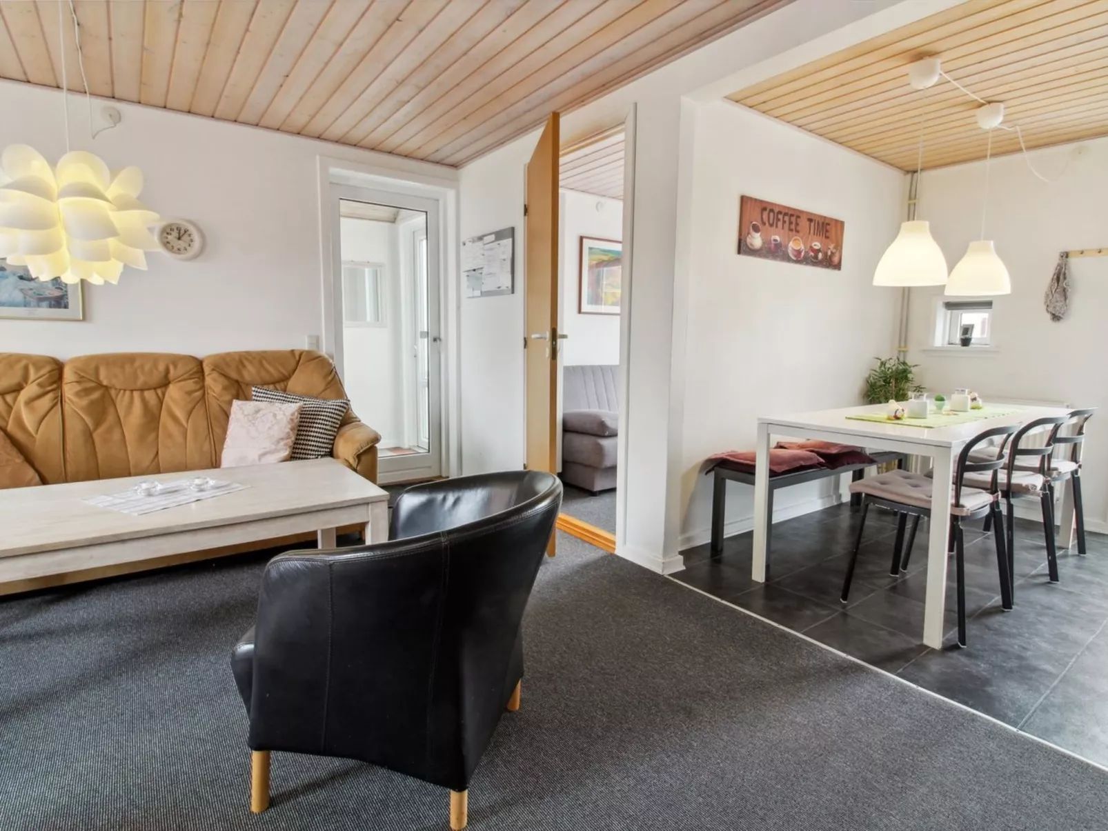 "Alfa" - 2.3km from the sea-Drinnen