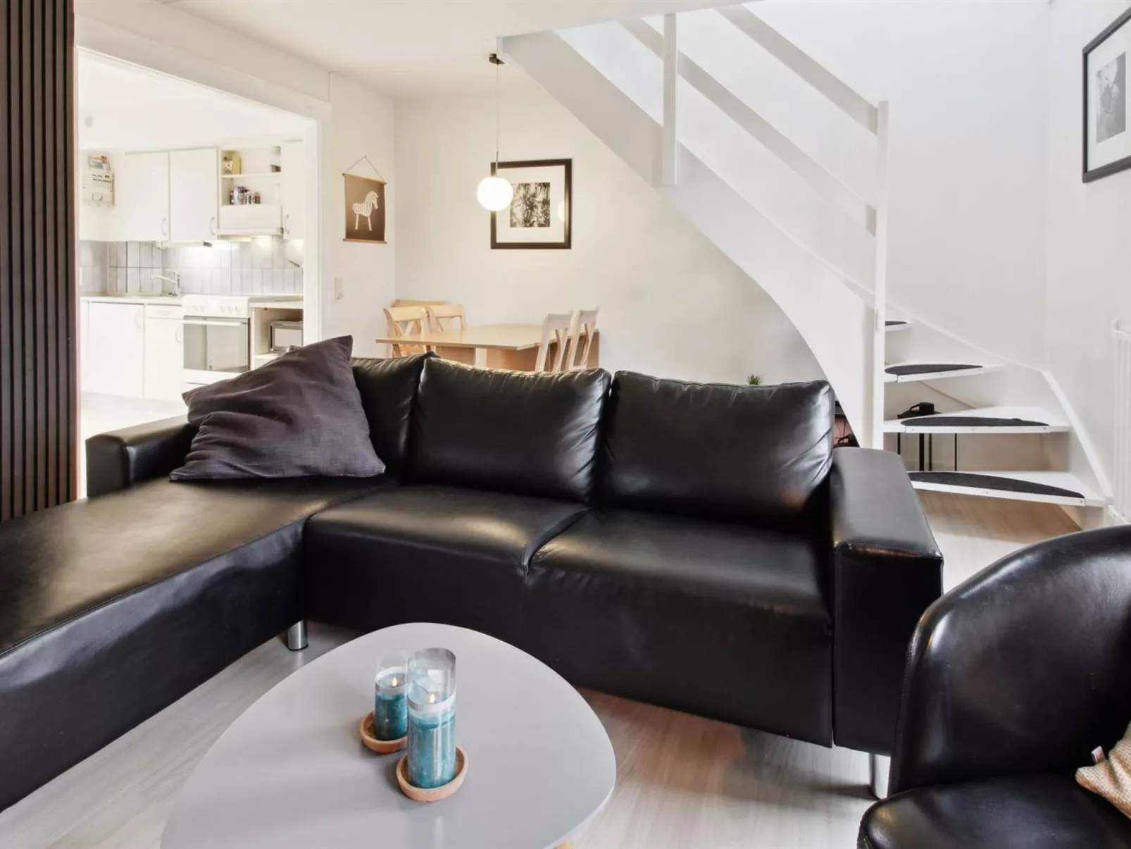 "Aswith" - 2.3km from the sea-Dedans