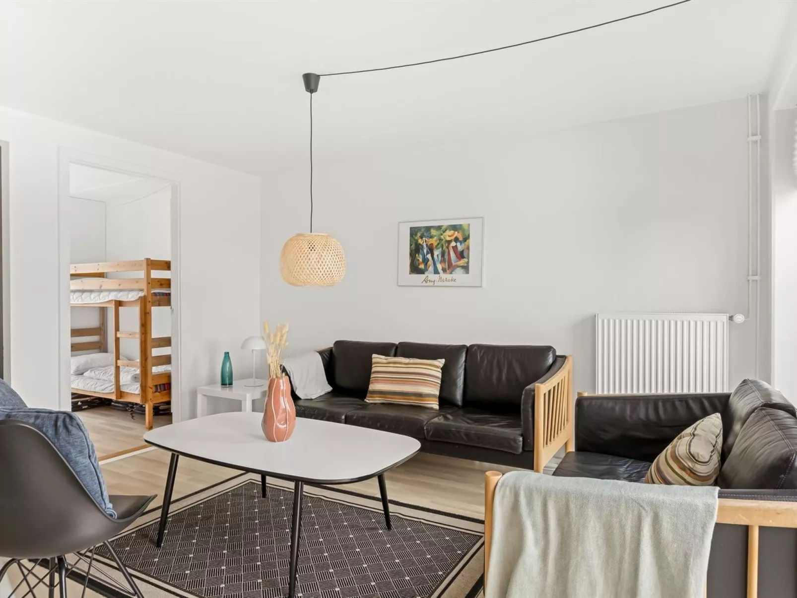 "Drita" - 2.3km from the sea-Drinnen