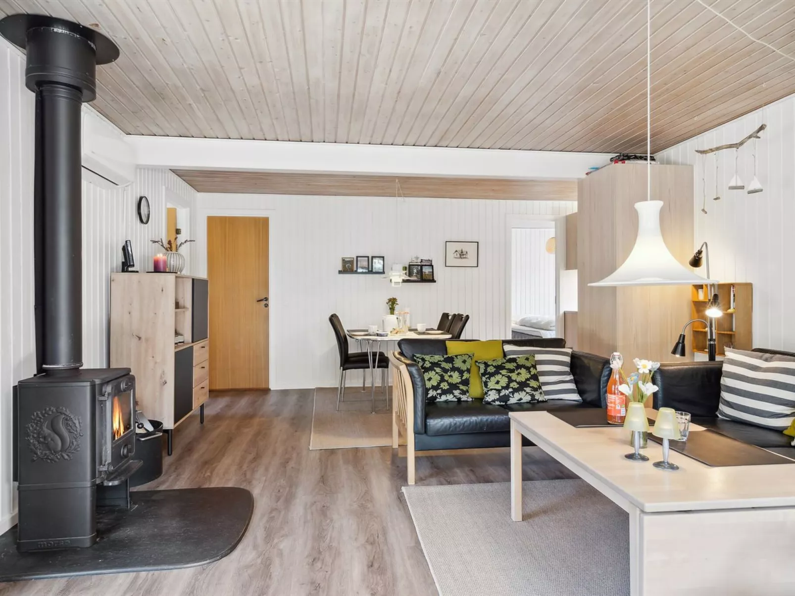 "Sigrun" - 4km from the sea-Drinnen