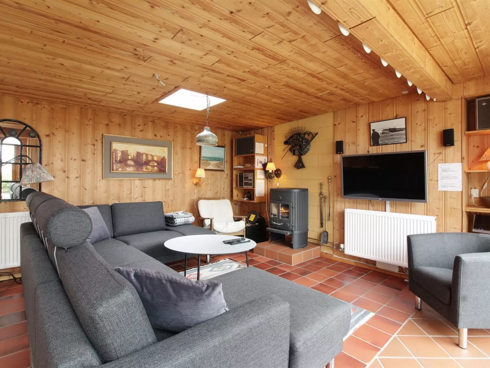 "Ehmi" - 500m from the sea-Inside