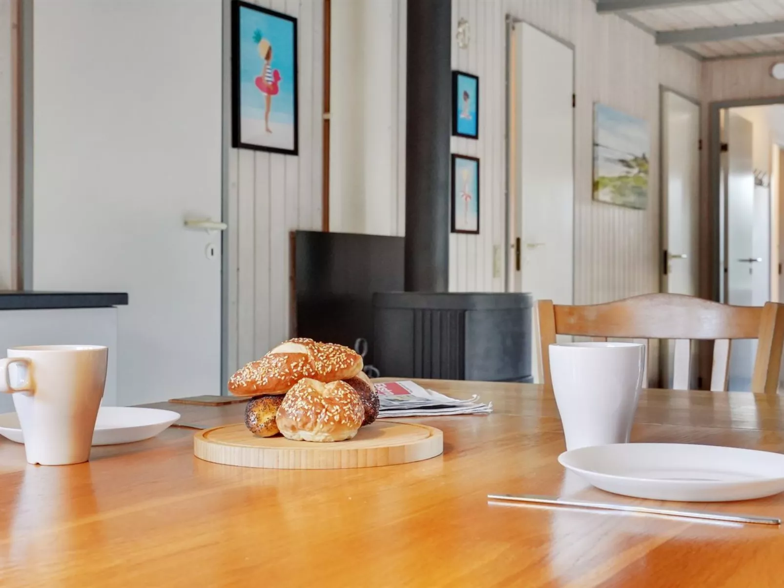 "Gunlög" - 3.1km from the sea-Drinnen