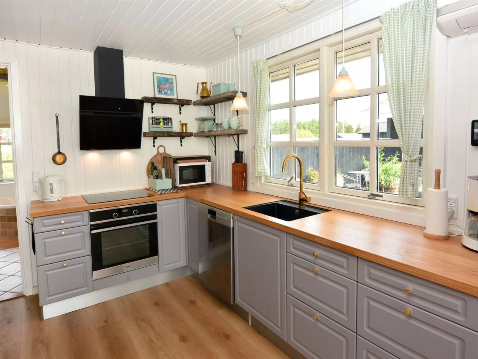 "Halsten" - 551m from the sea-Inside